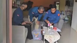 Penggeladahan rumah kepala BPN Loteng