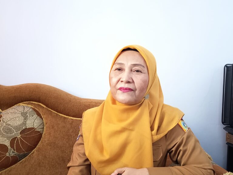 Kepala-Dinas-Sosial-Lombok-Timur-Siti-Aminah